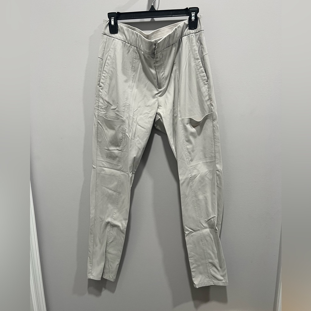 Athleta Wander Stash Skinny Pant Size 10 Light Gray/Tan